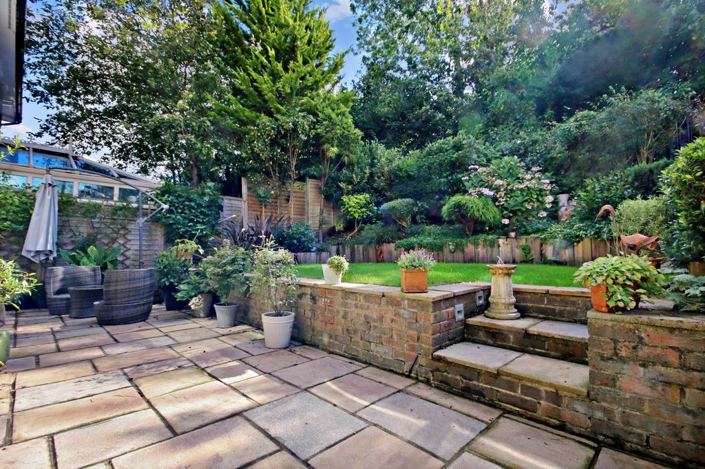 Property photo 2 of 15