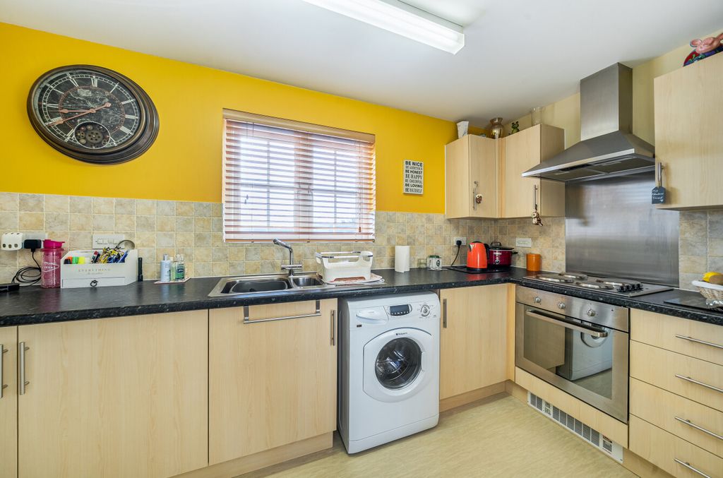 Property photo 3 of 9