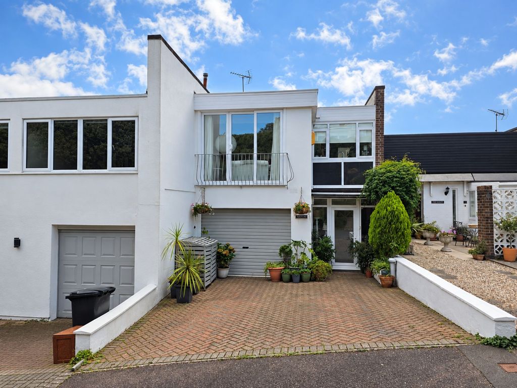 Property photo 3 of 23