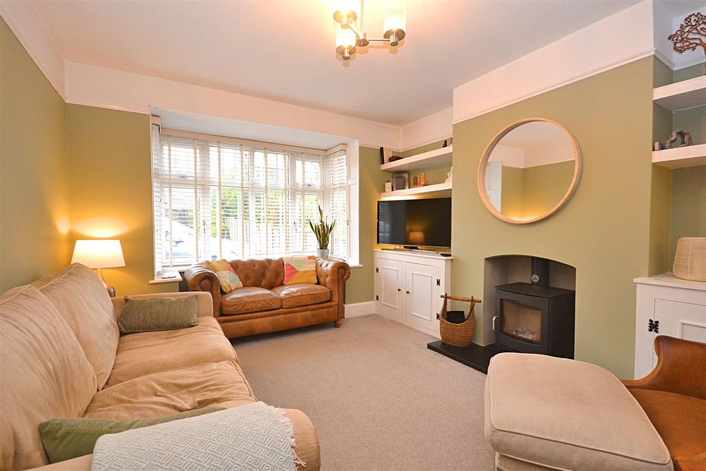 Property photo 2 of 17 1 (1).Png