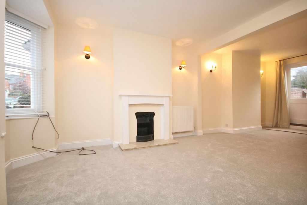 Property photo 2 of 12 Living Room