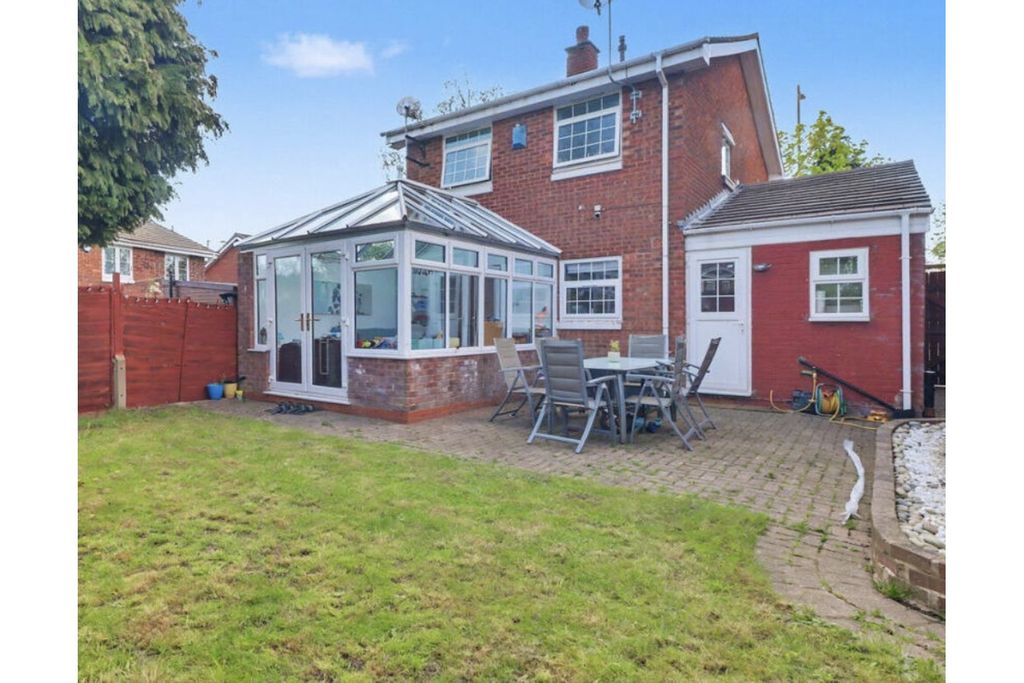 Property photo 2 of 10