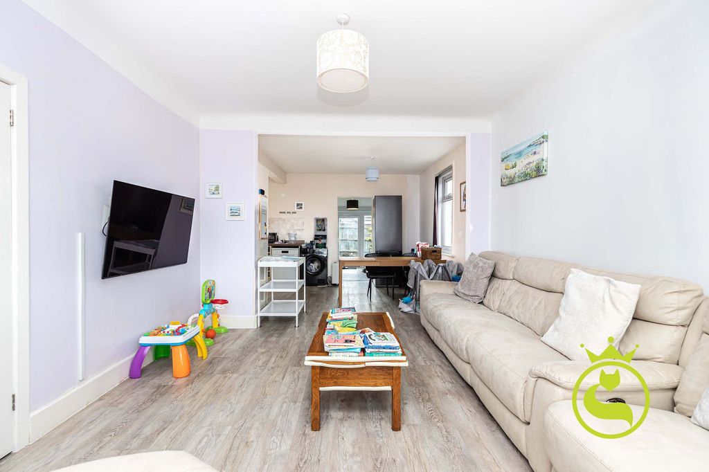 Property photo 2 of 15