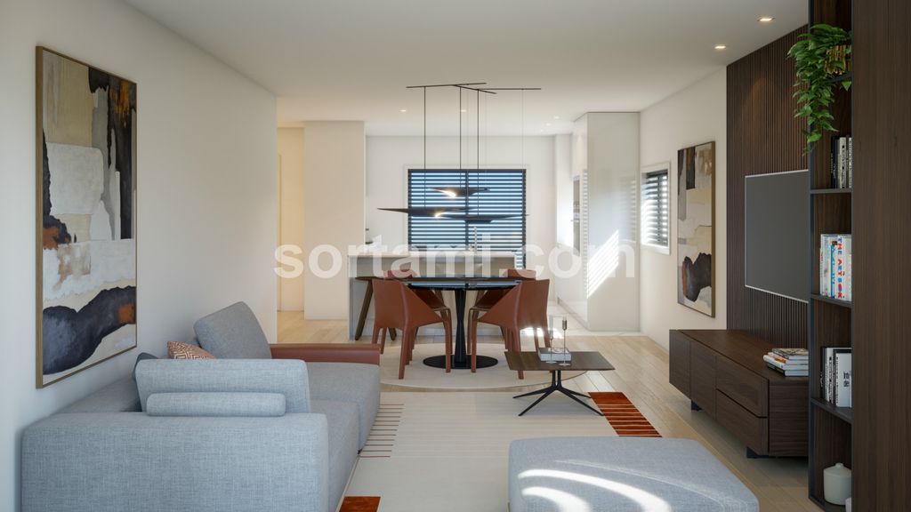 Property photo 3 of 35