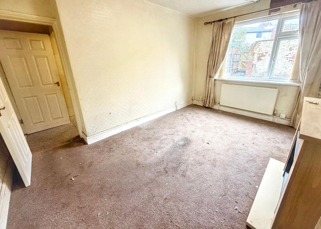 Property photo 3 of 20