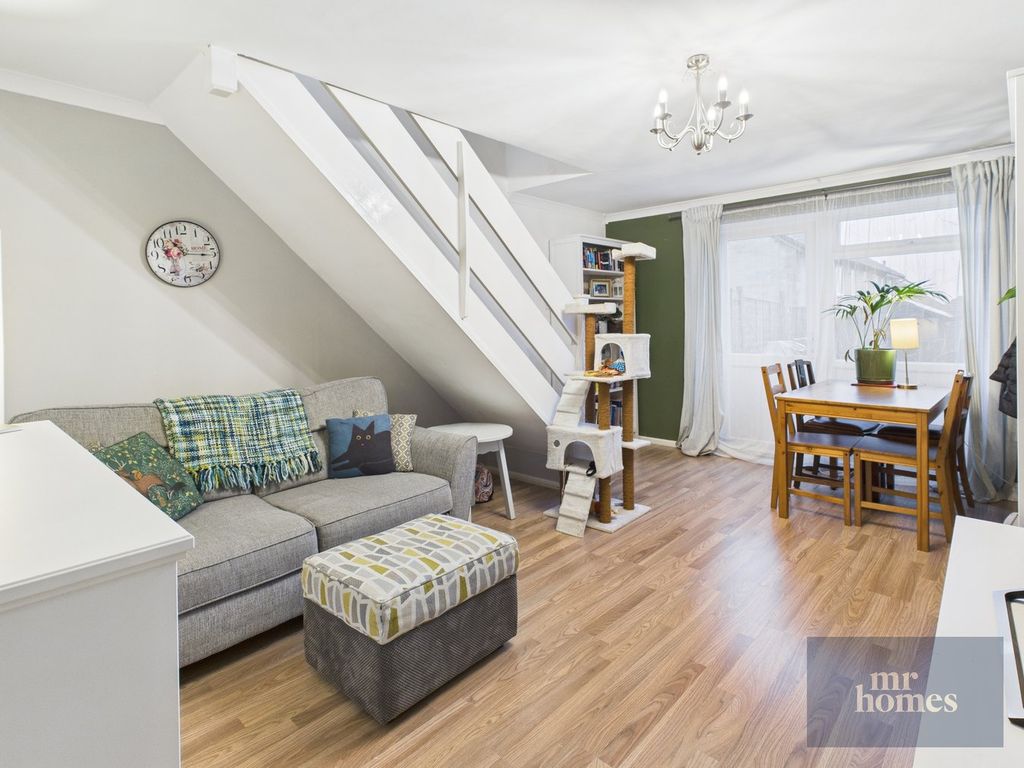 Property photo 2 of 38 Living Room/Diner