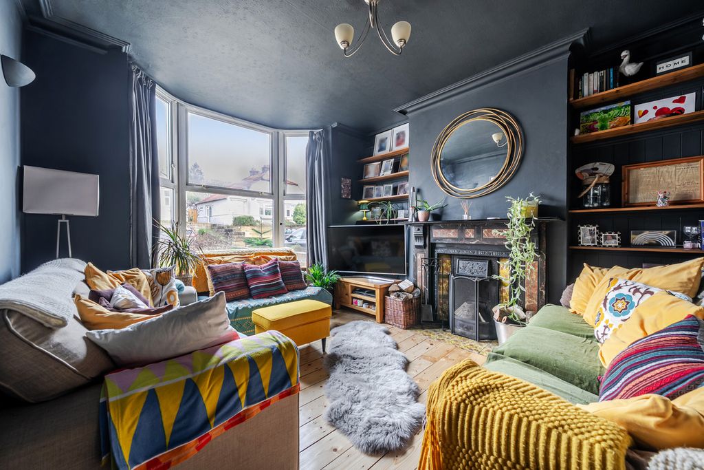 Property photo 3 of 16