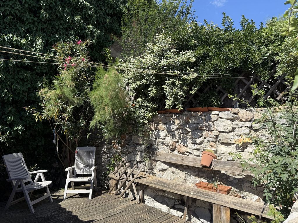 Property photo 1 of 12 Upper District Of Sète, 1-Bedroom Apartment With Terrace