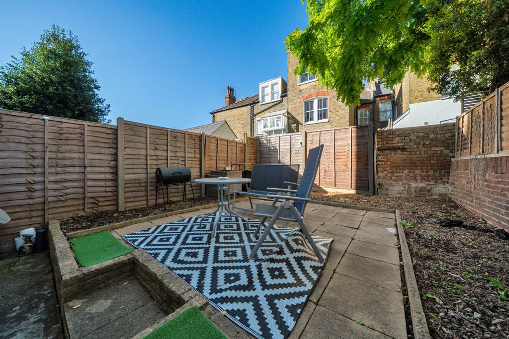 Property photo 3 of 9 1523573-5-6Ab1558...