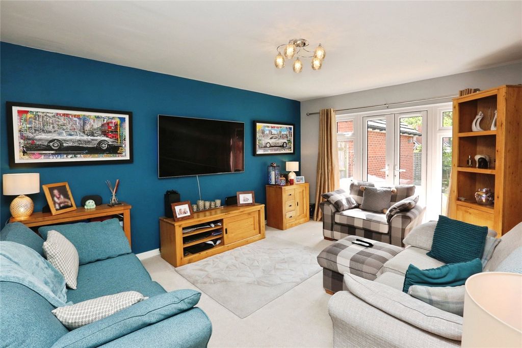 Additional image 4 of 4 bed detached house for saleSword Drive, Fareham, Hampshire PO14