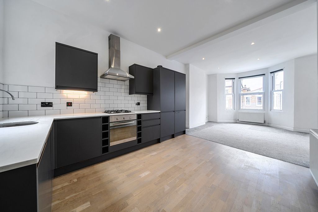 Property photo 2 of 15 1436256-6-69c6724...