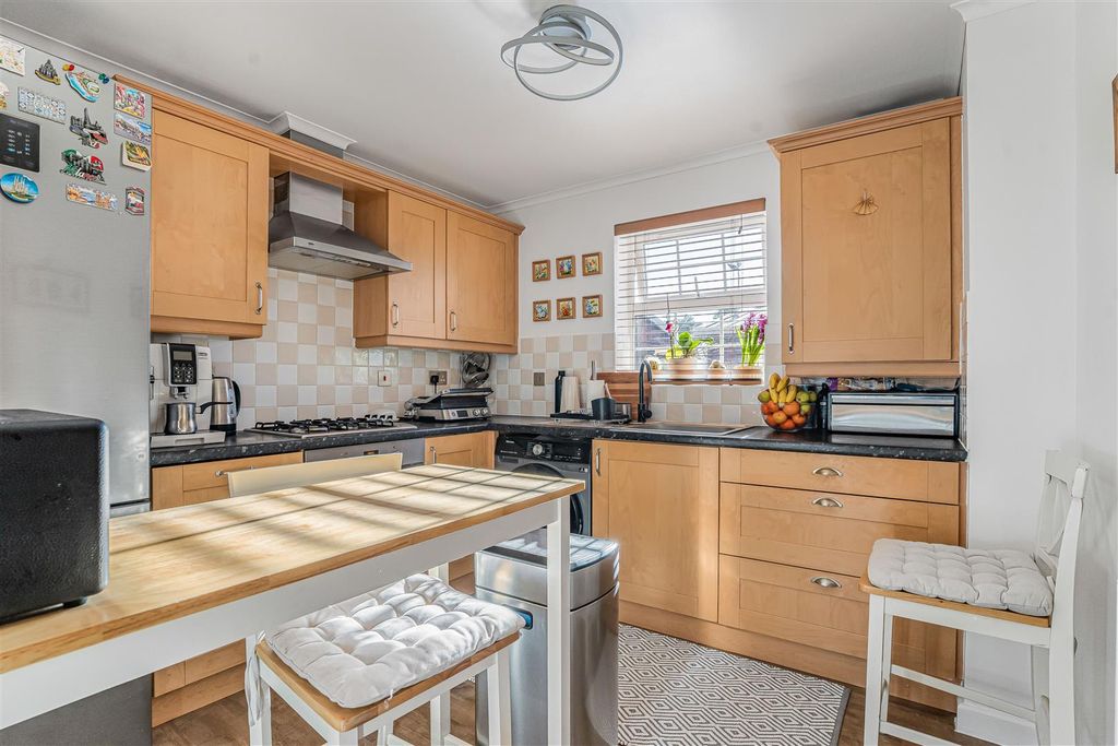 Property photo 3 of 16 3_74409.Jpg