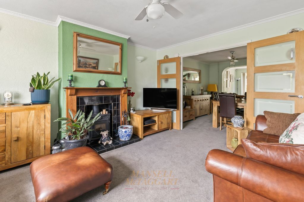 Property photo 3 of 25