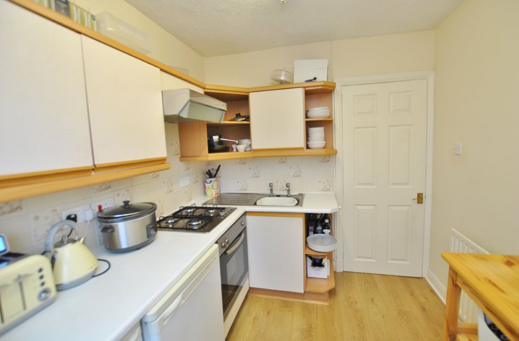 Property photo 3 of 9 Photo 03