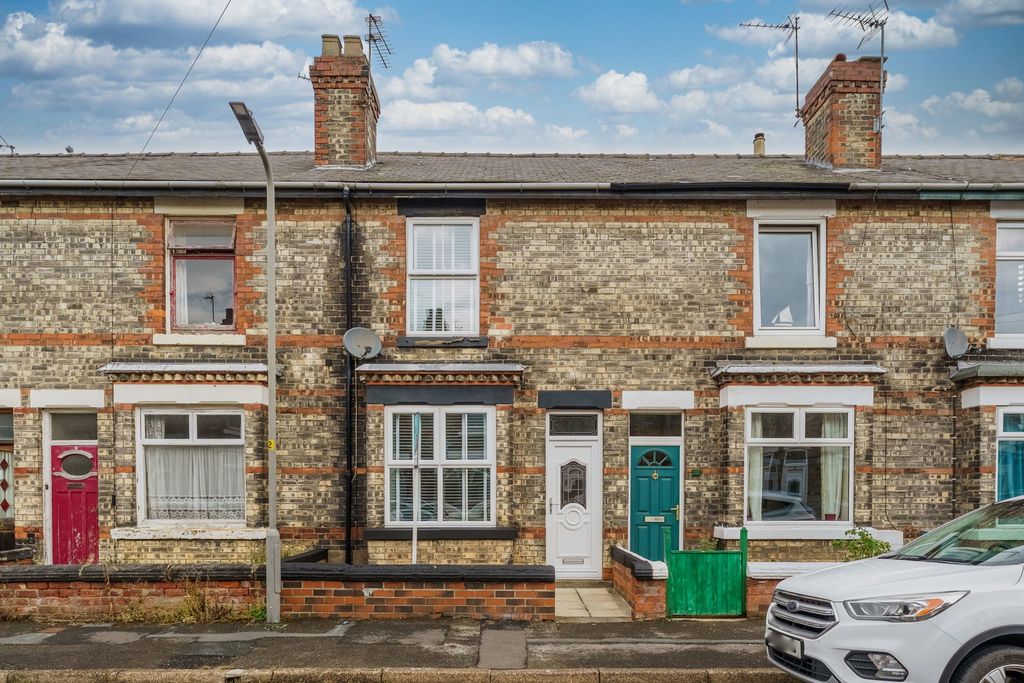 Property photo 1 of 17
