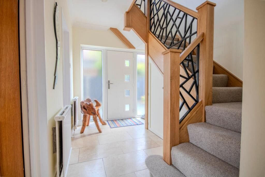 Property photo 2 of 32