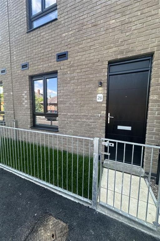 Property photo 1 of 10 (Main)