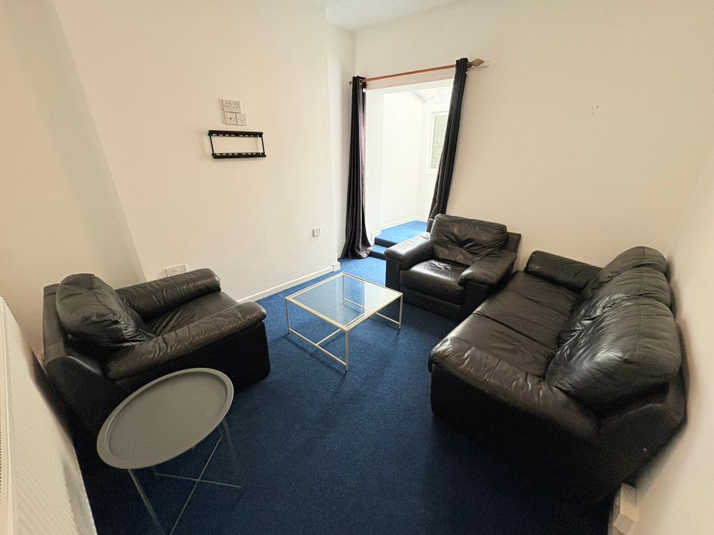 Property photo 3 of 11 Img_0822