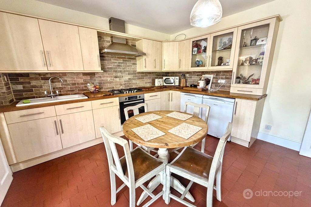Property photo 1 of 17 5337683