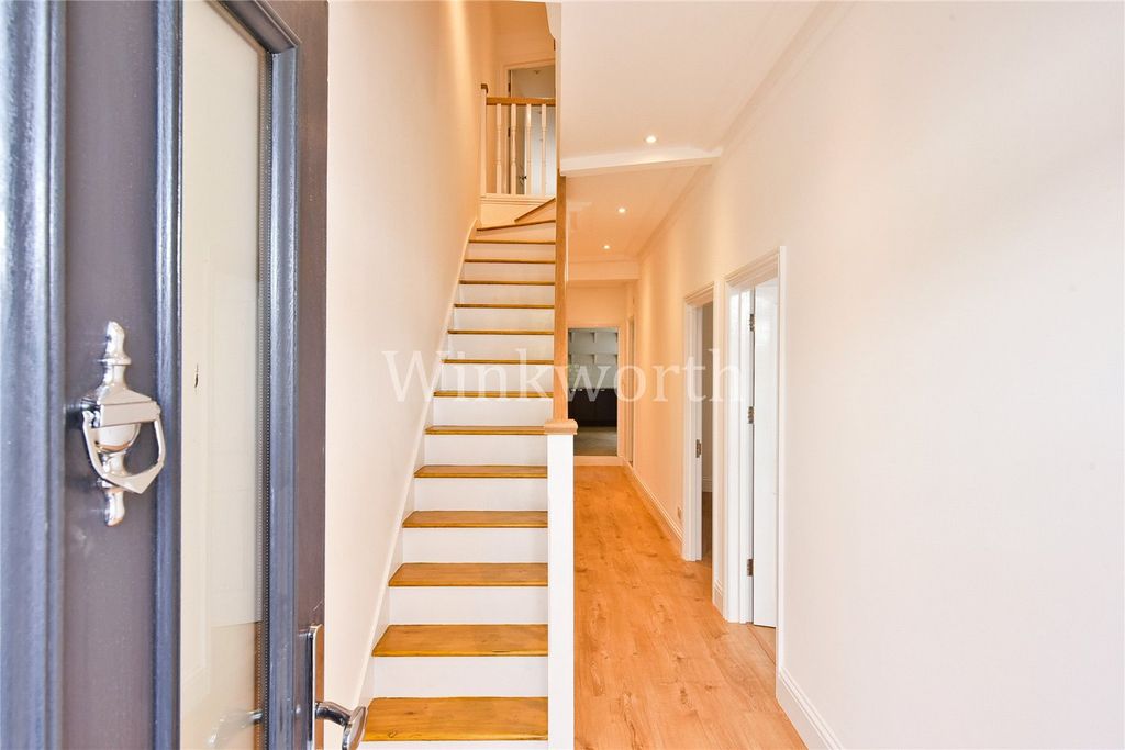 Property photo 3 of 26 Picture No. 26