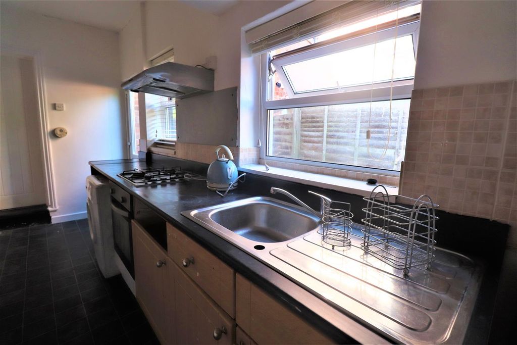 Property photo 2 of 13 Kitchen