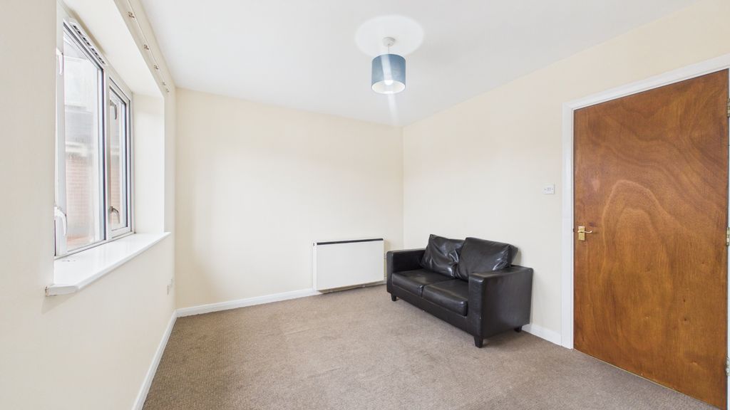 Property photo 2 of 6 5187893