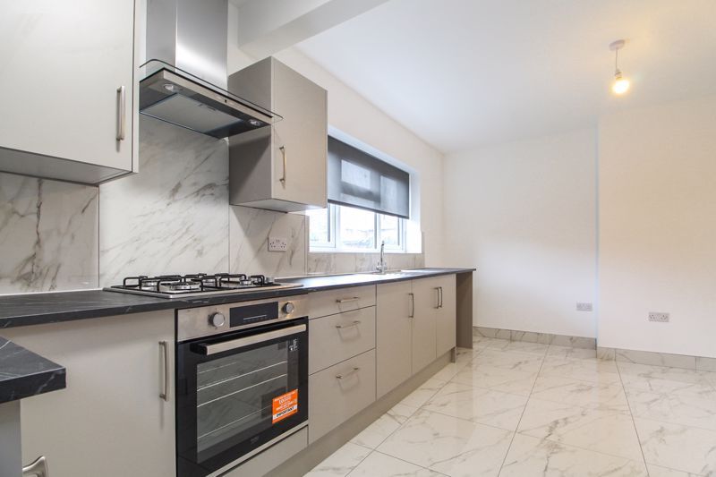 Property photo 3 of 15 Kitchen/Diner