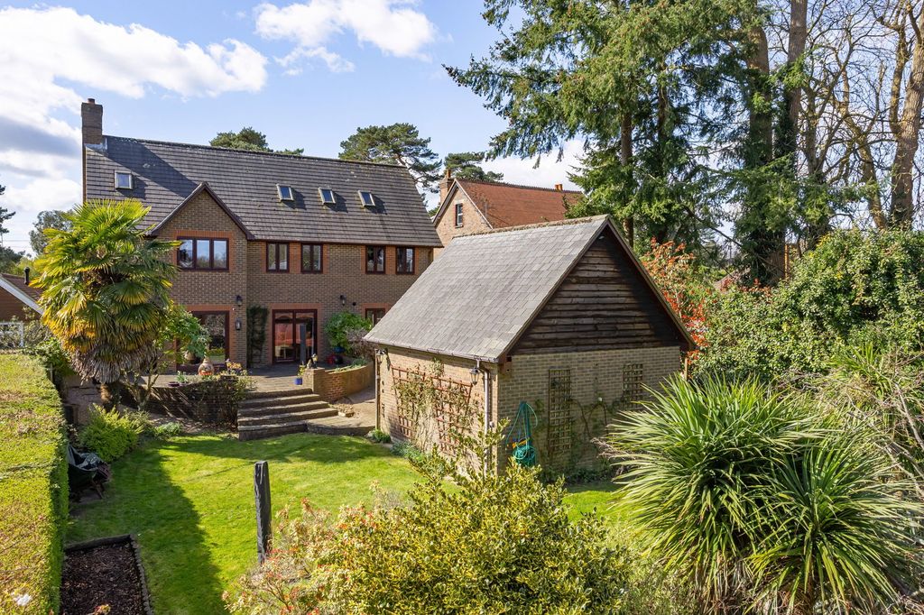 Property photo 2 of 22