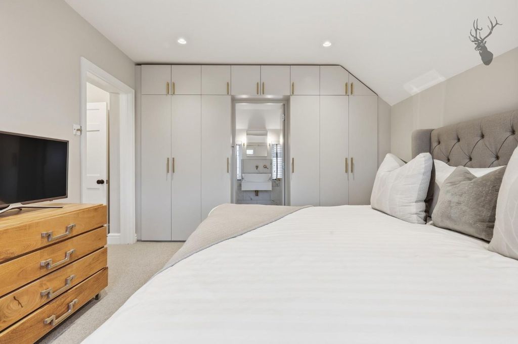 Additional image 16 of 5 bed detached house for saleBury Road, Epping CM16