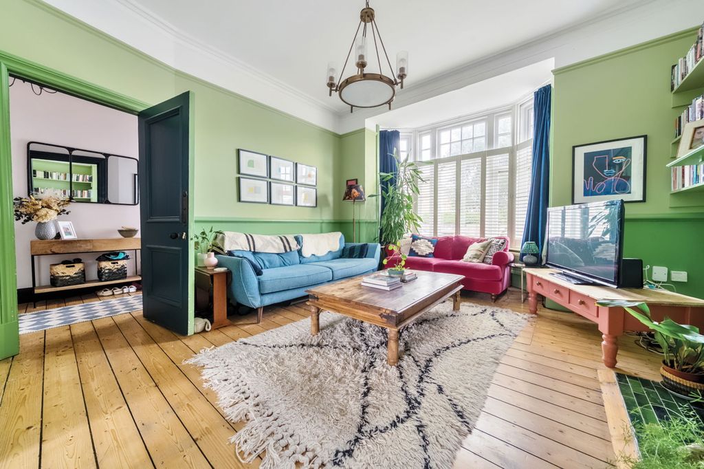 Property photo 3 of 16