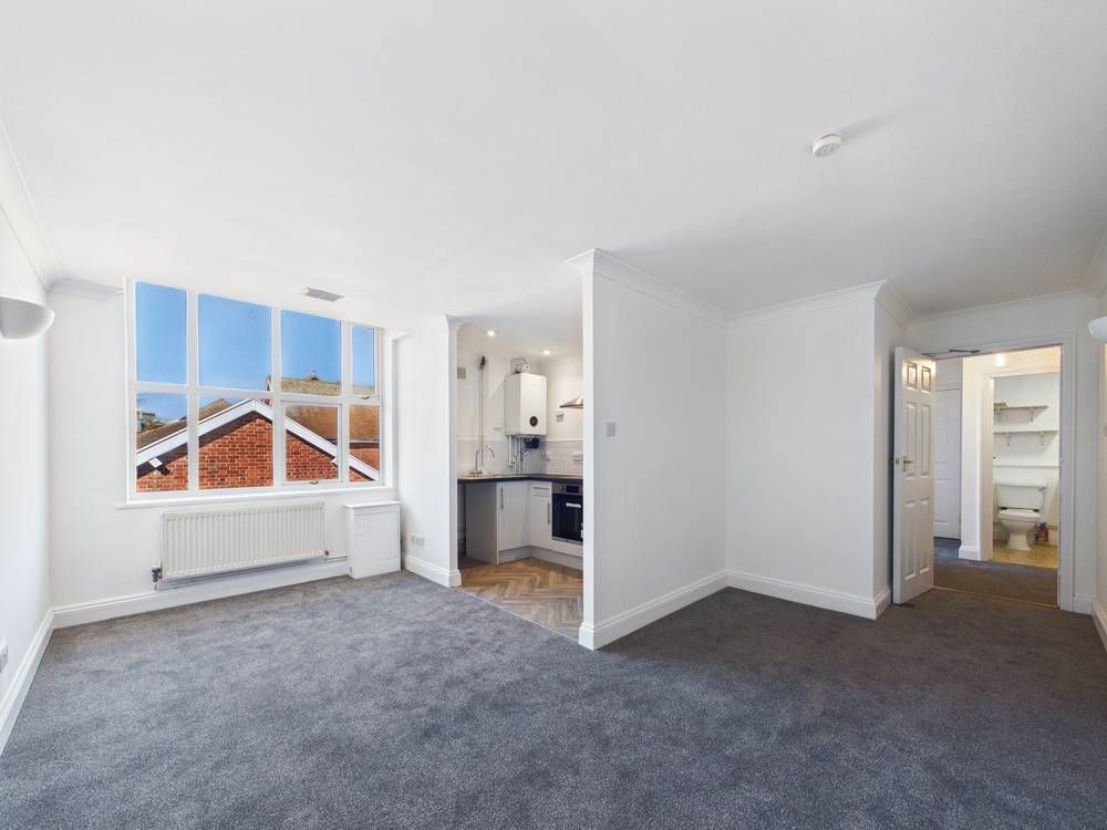 Property photo 1 of 10 Giraffe360-Still004