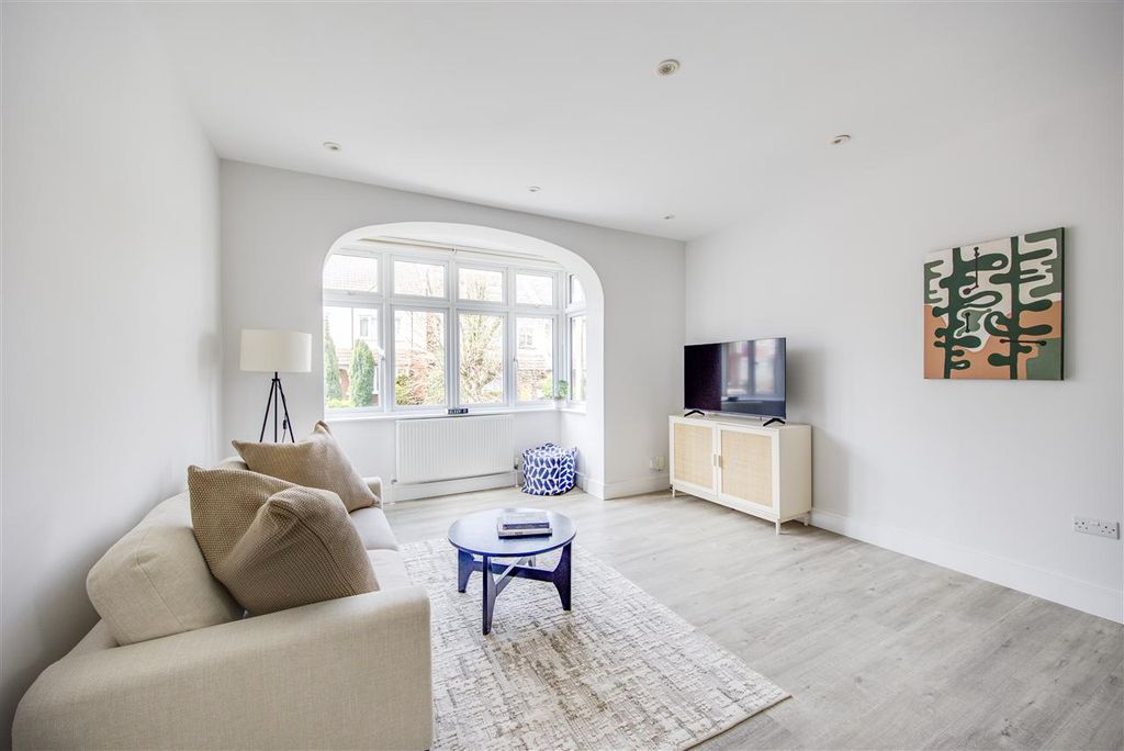 Property photo 2 of 10 Living Room