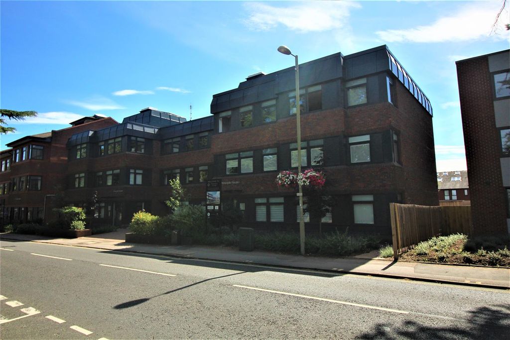 Property photo 1 of 6