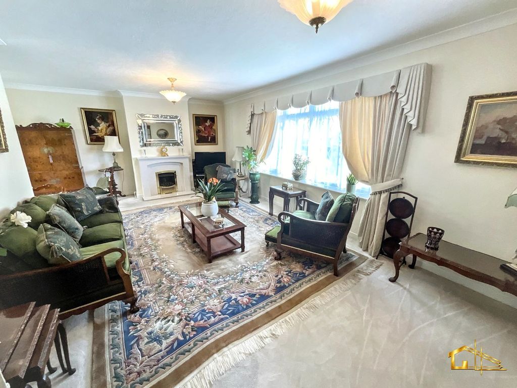 Property photo 3 of 23