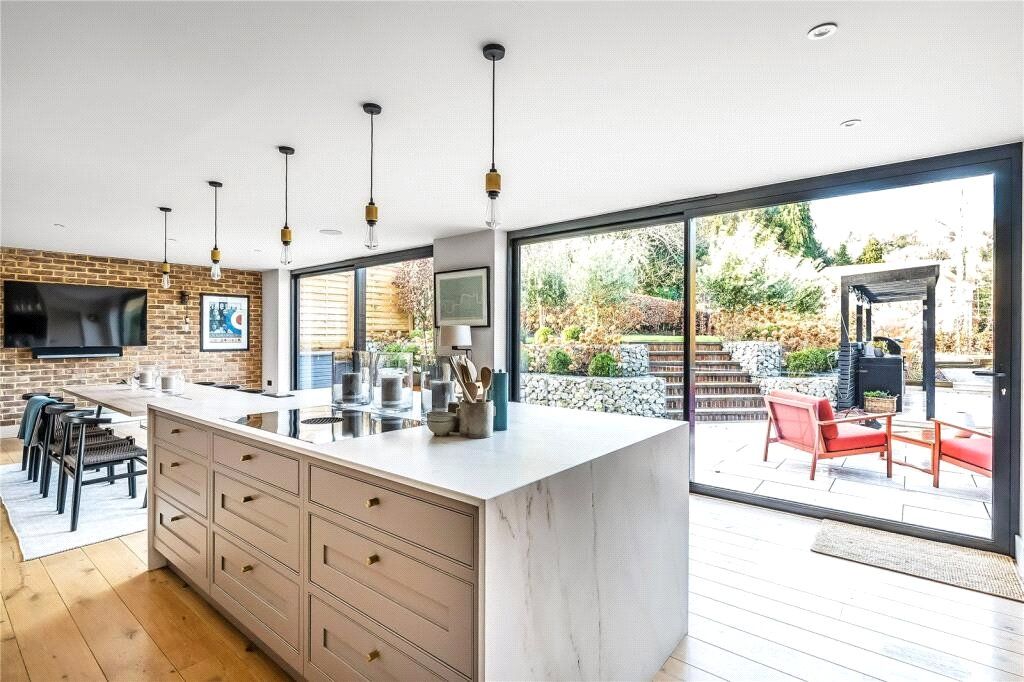 Property photo 2 of 27 Picture No. 02