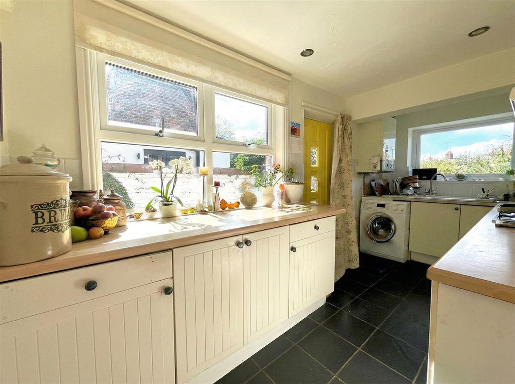 Property photo 3 of 24 Kitchen