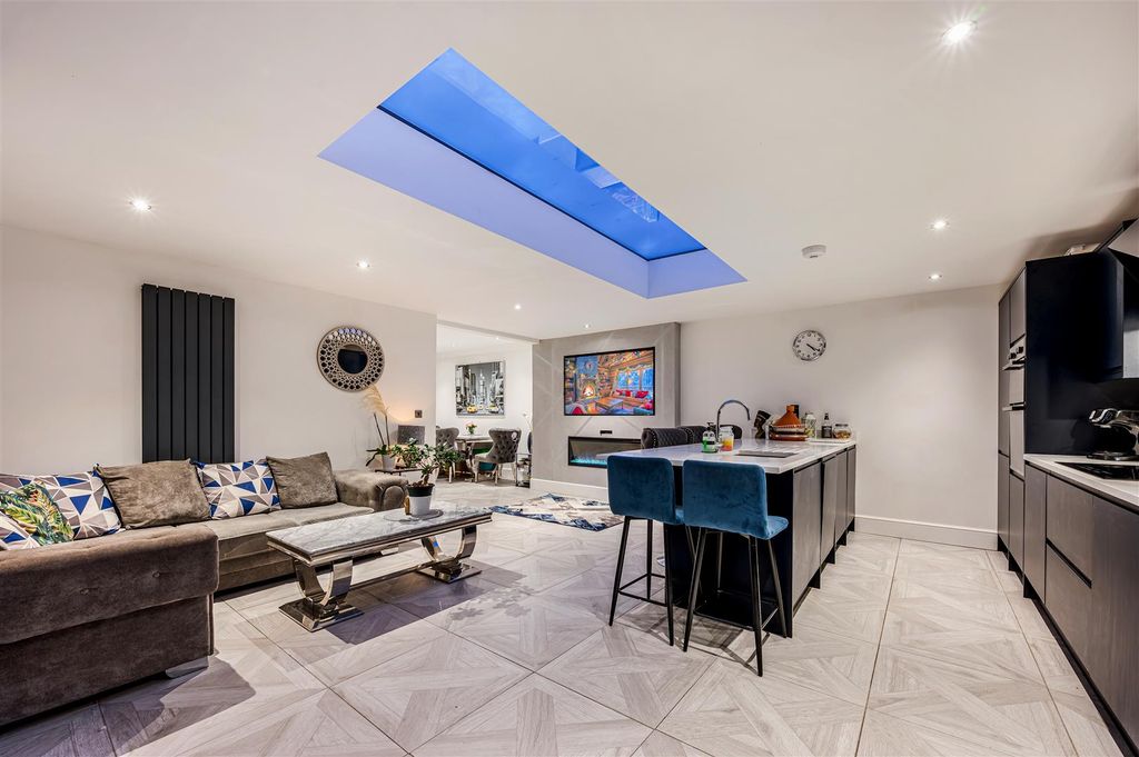 Property photo 3 of 18 Open Plan Kitchen-Diner-Living Room