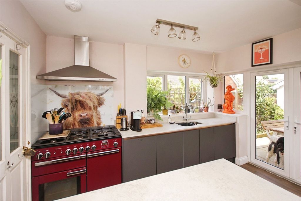 Property photo 3 of 22 Picture No. 21