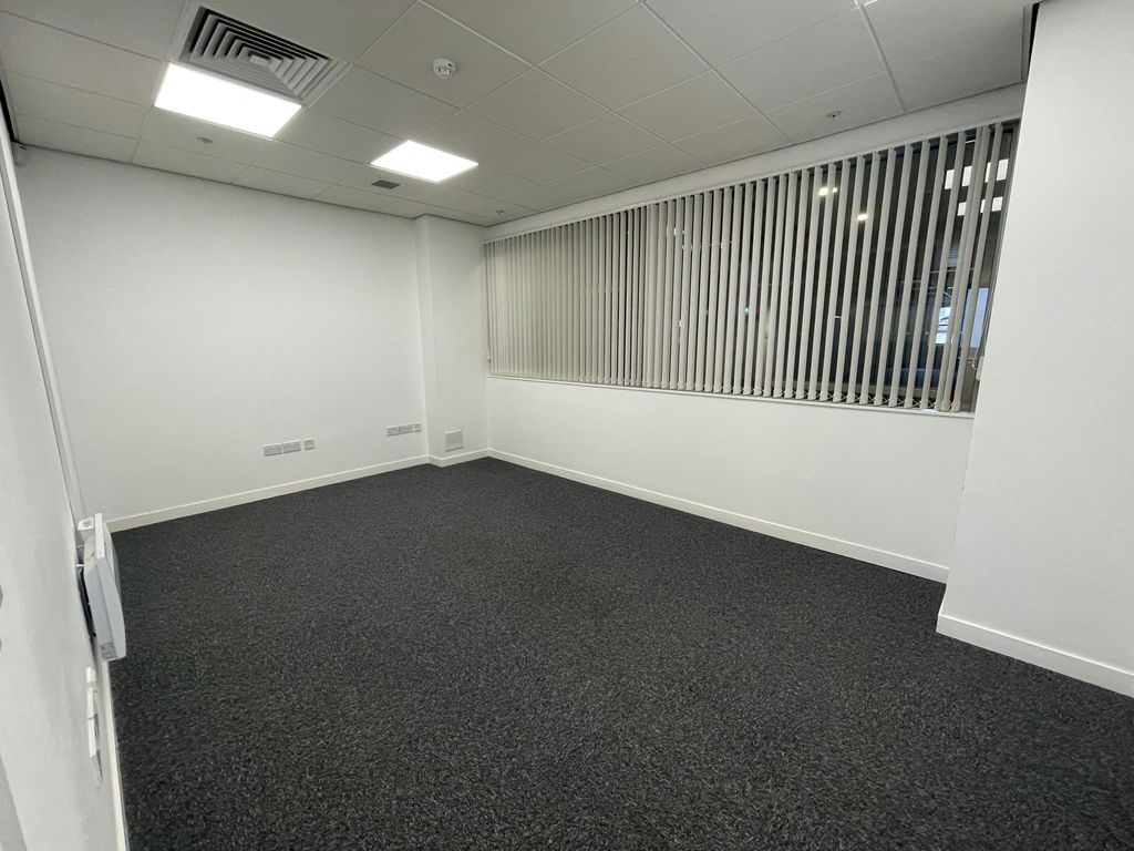 Property photo 3 of 8 Img_0496.Jpg
