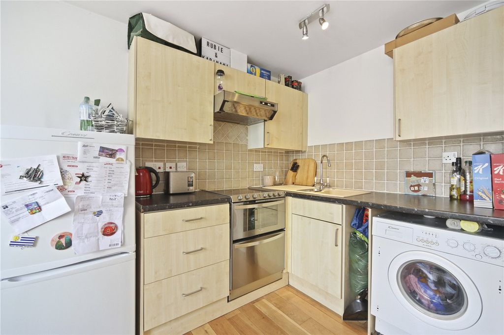 Property photo 3 of 6 Picture No. 05
