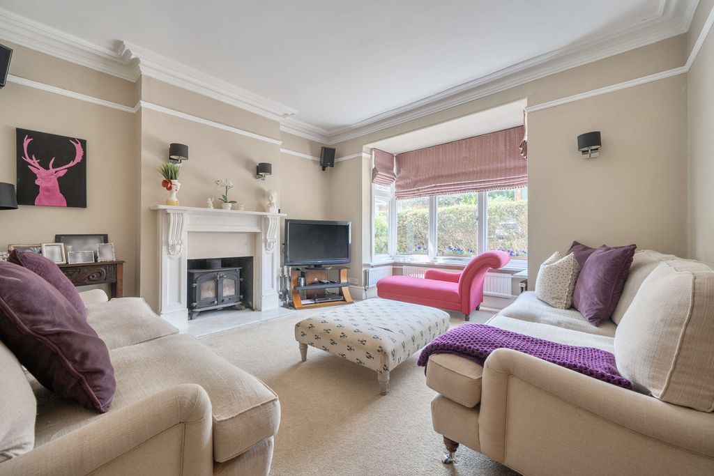 Property photo 3 of 12