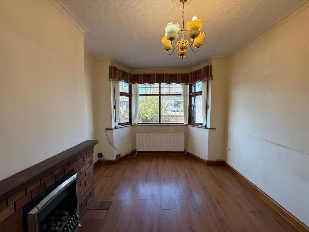 Property photo 3 of 23