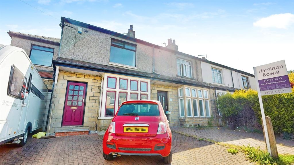 Property photo 1 of 11 External