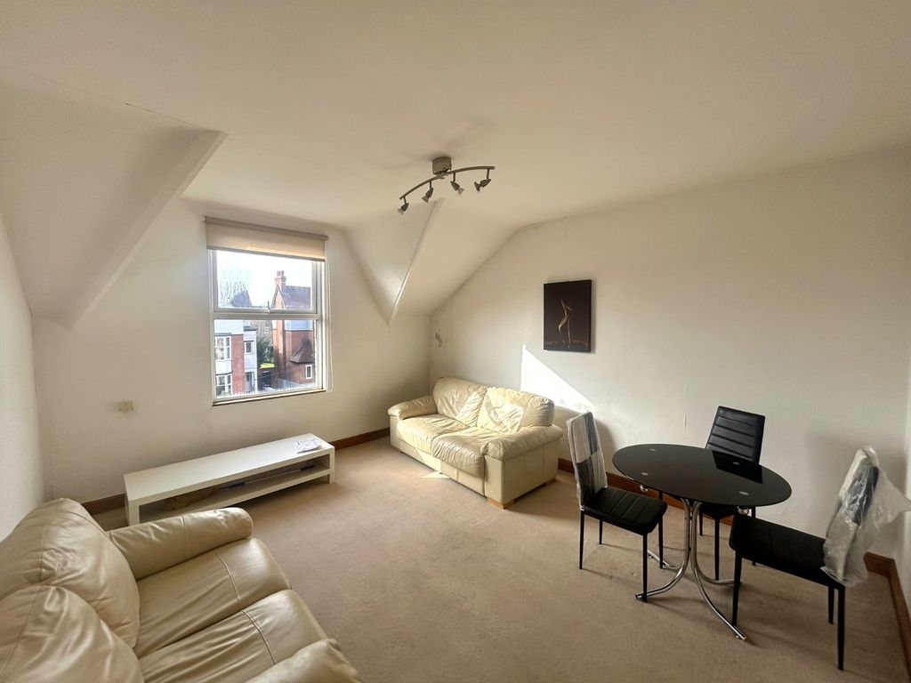 Property photo 2 of 8 Picture No. 27