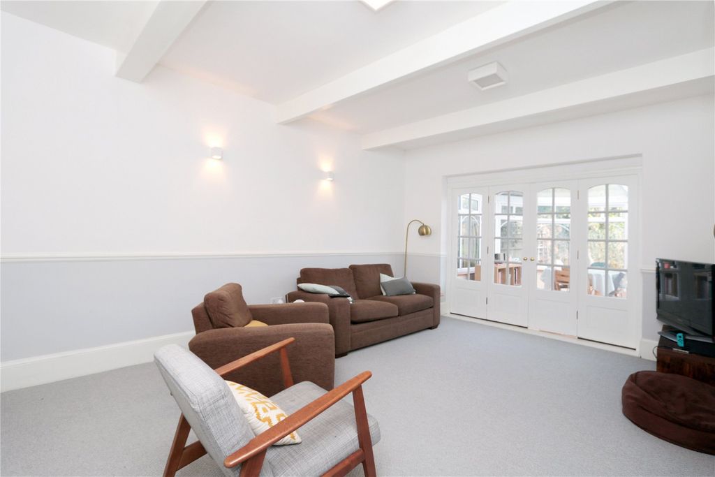 Property photo 2 of 14 Picture No. 33