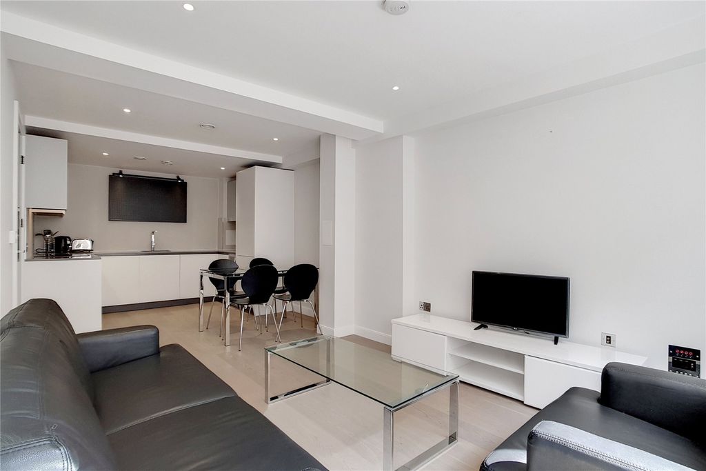 Property photo 2 of 11 Picture No. 14