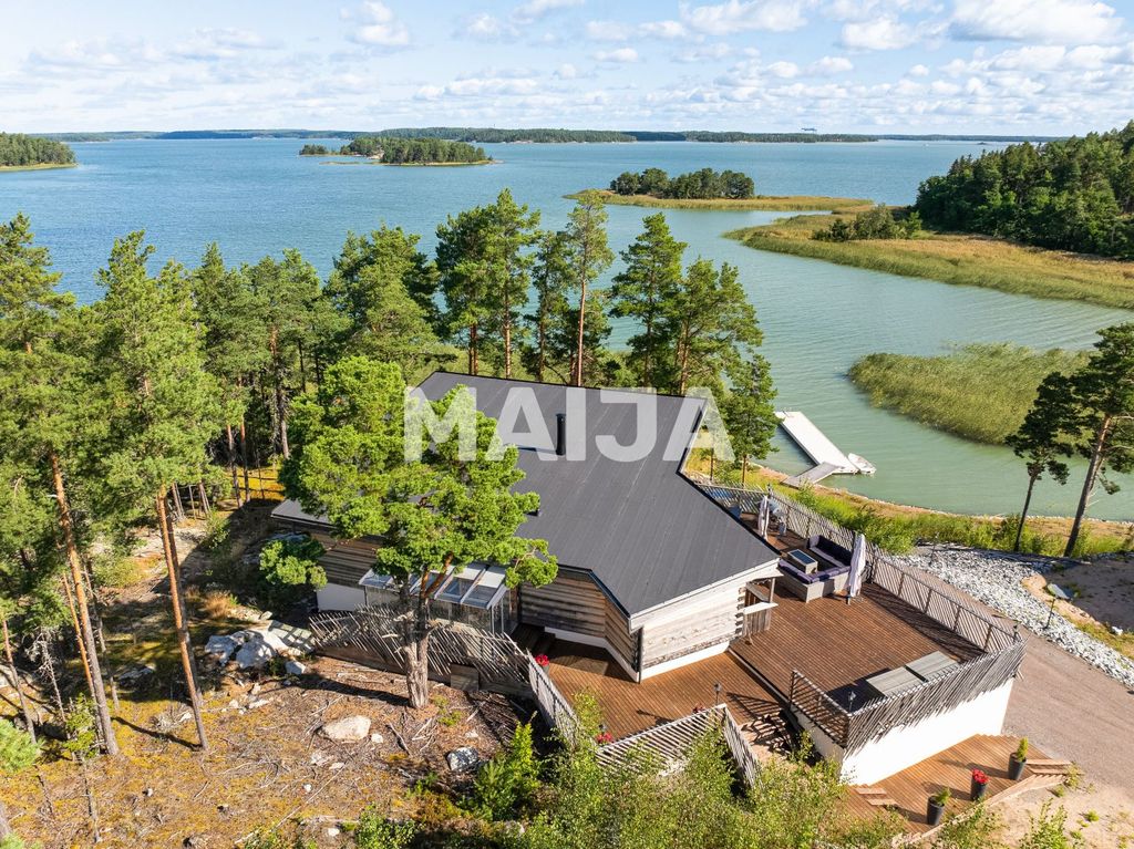 Property photo 1 of 31