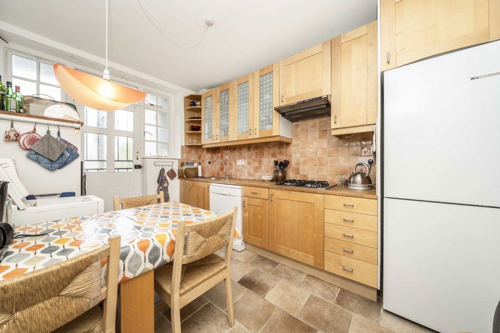 Property photo 2 of 4