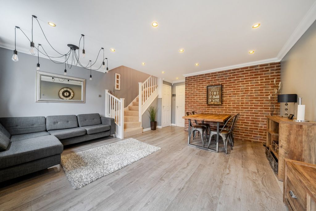 Property photo 2 of 11 Picture No. 03