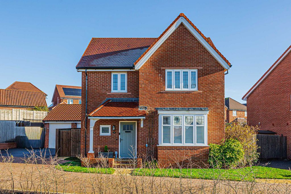 Property photo 1 of 34